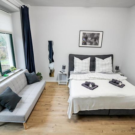 Ferienwohnung Lorenz Mit Kostenlosem Parkplatz Netflix Boxspringbett Kueche Magdeburg Exterior photo